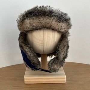 L.L. Bean Winter Cozy Hat (size M)